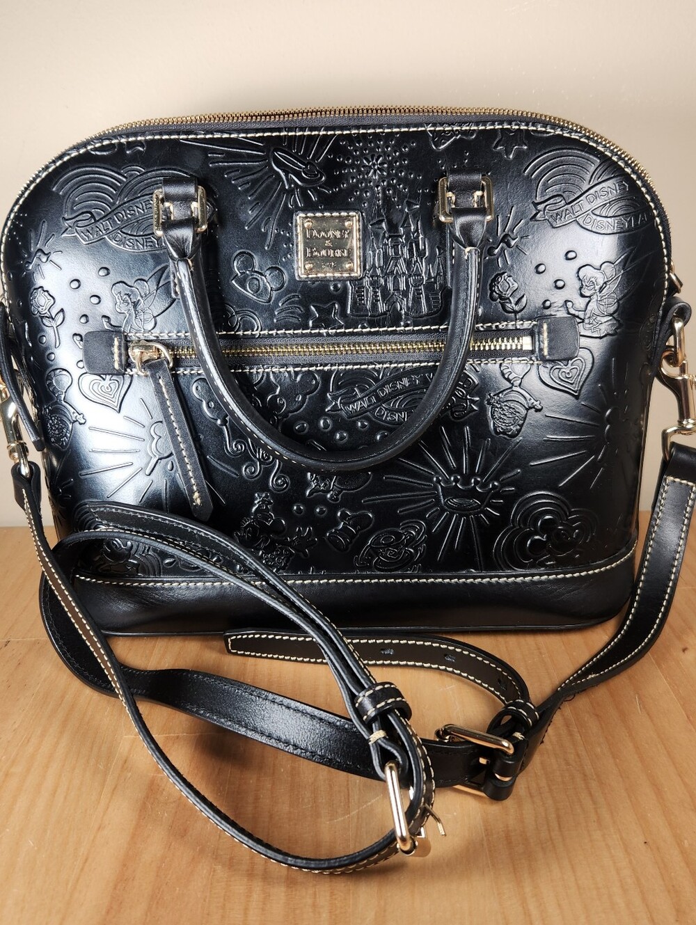 DOONEY & BOURKE Disney Sketch Handbag Black Leather Cross Body Embossed Rare - Picture 7 of 16